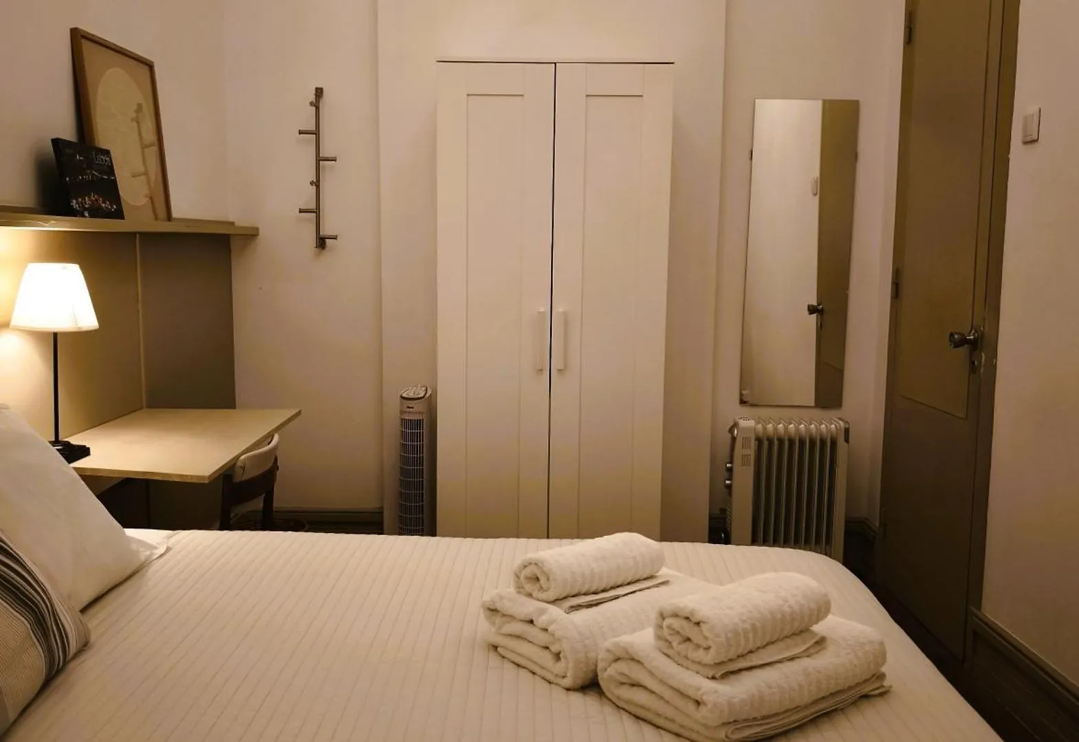 Ey Lisbon Guesthouse Portugal
