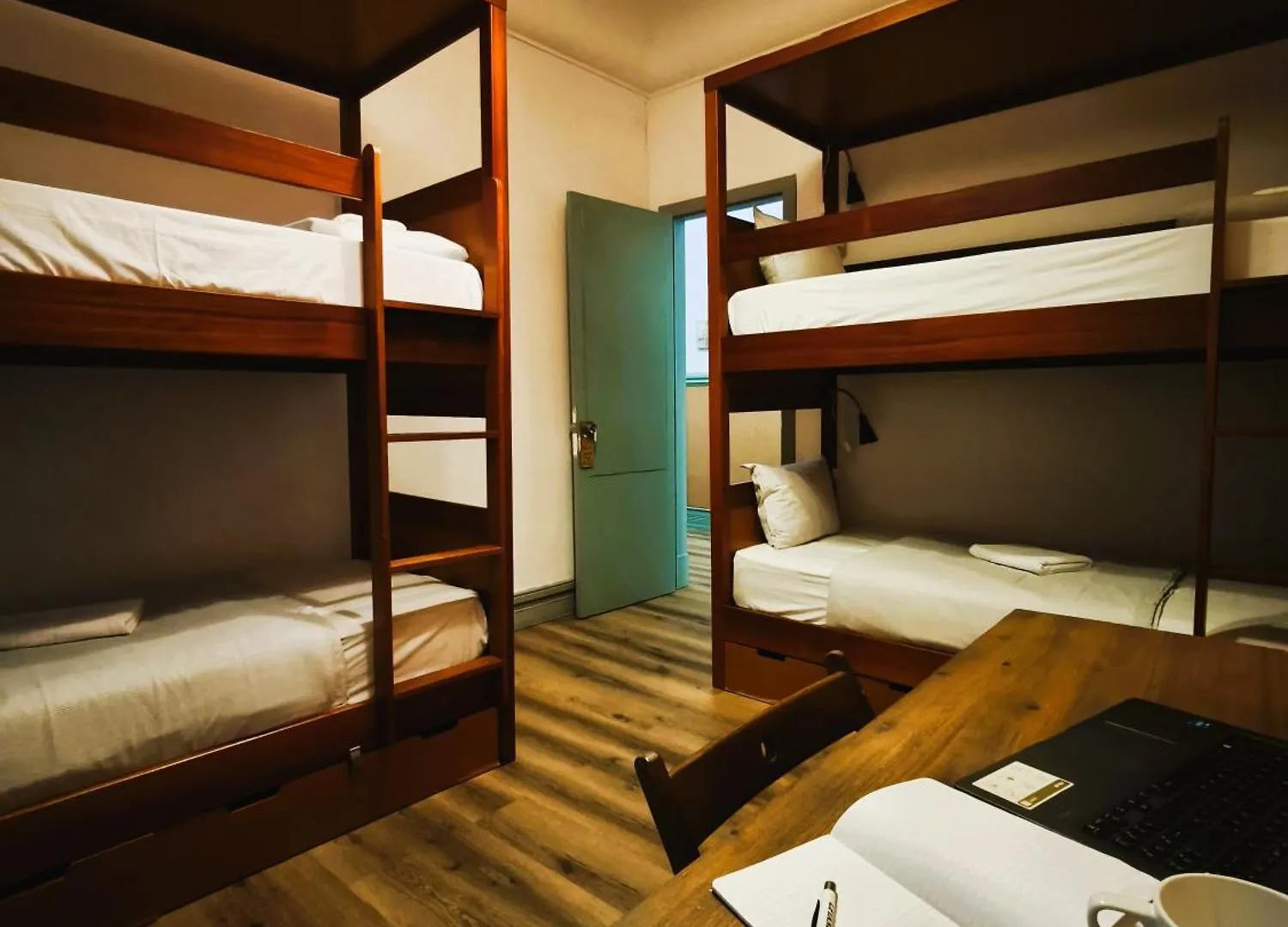 Ey Lisbon Guesthouse
