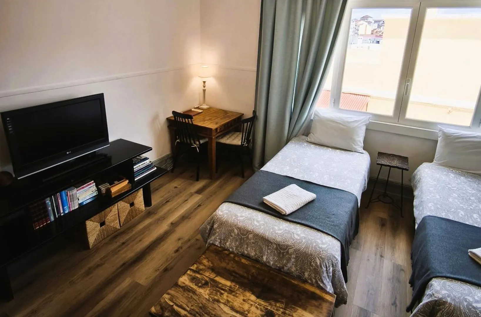 Ey Lisbon Guesthouse Hostel