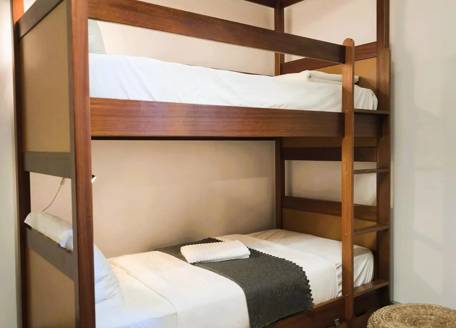 Hostel Ey Lisbon Guesthouse