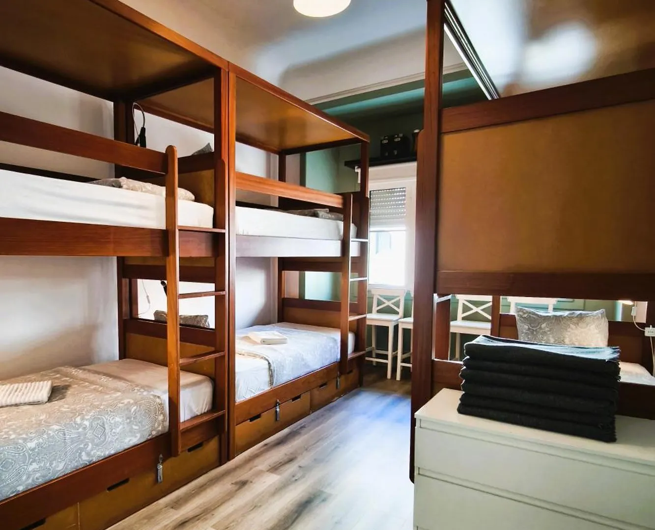 Hostal Ey Lisbon Guesthouse Portugal